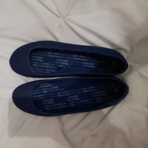 Women's navy blue flats